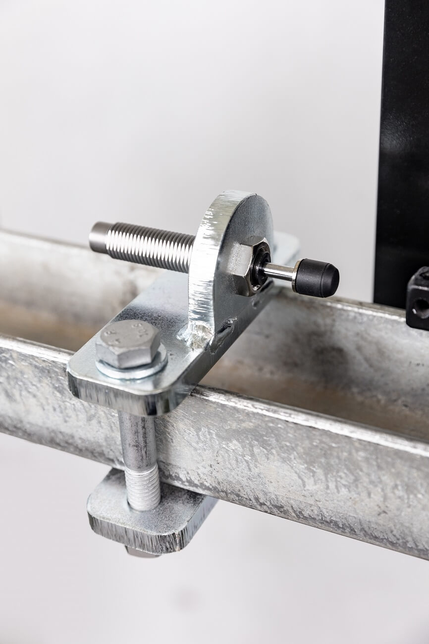 Detail rolí a bezpečnostních prvků MTS Bishop pro hladký pohyb